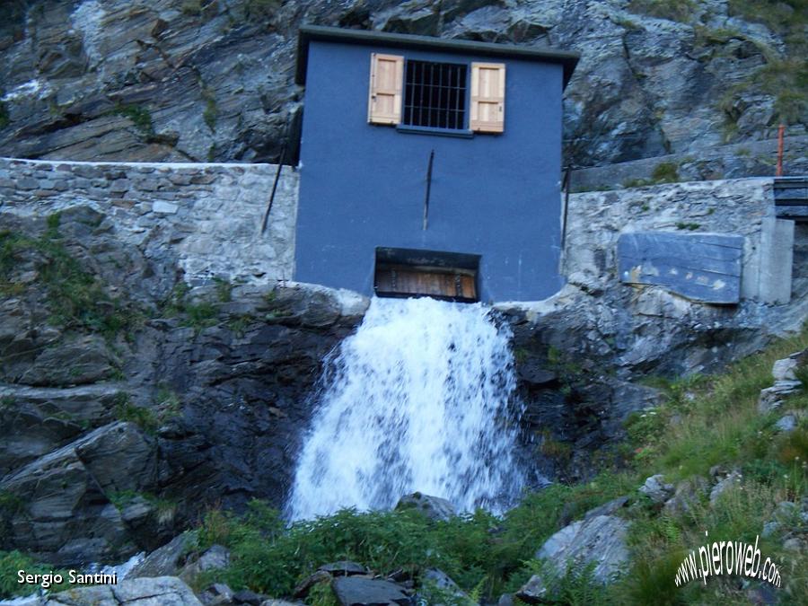 01 C'è una perdita di acqua in casa (scarico L. Diavolo).JPG